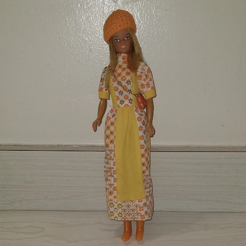 Vintage Kong Kong Mod Barbie Clone Doll - Picture 1 of 6